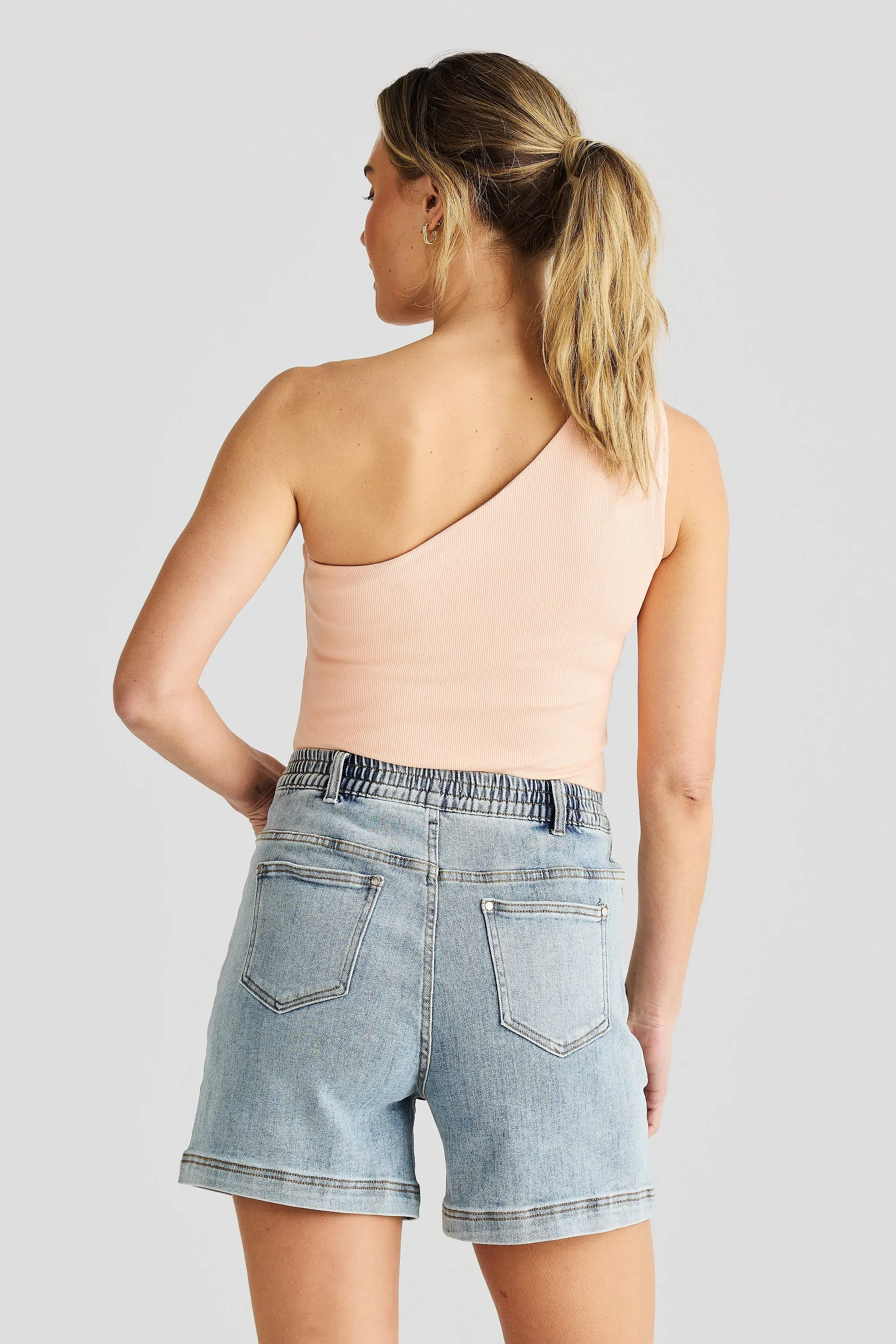 Core Denim Elasticated Short - Light Wash