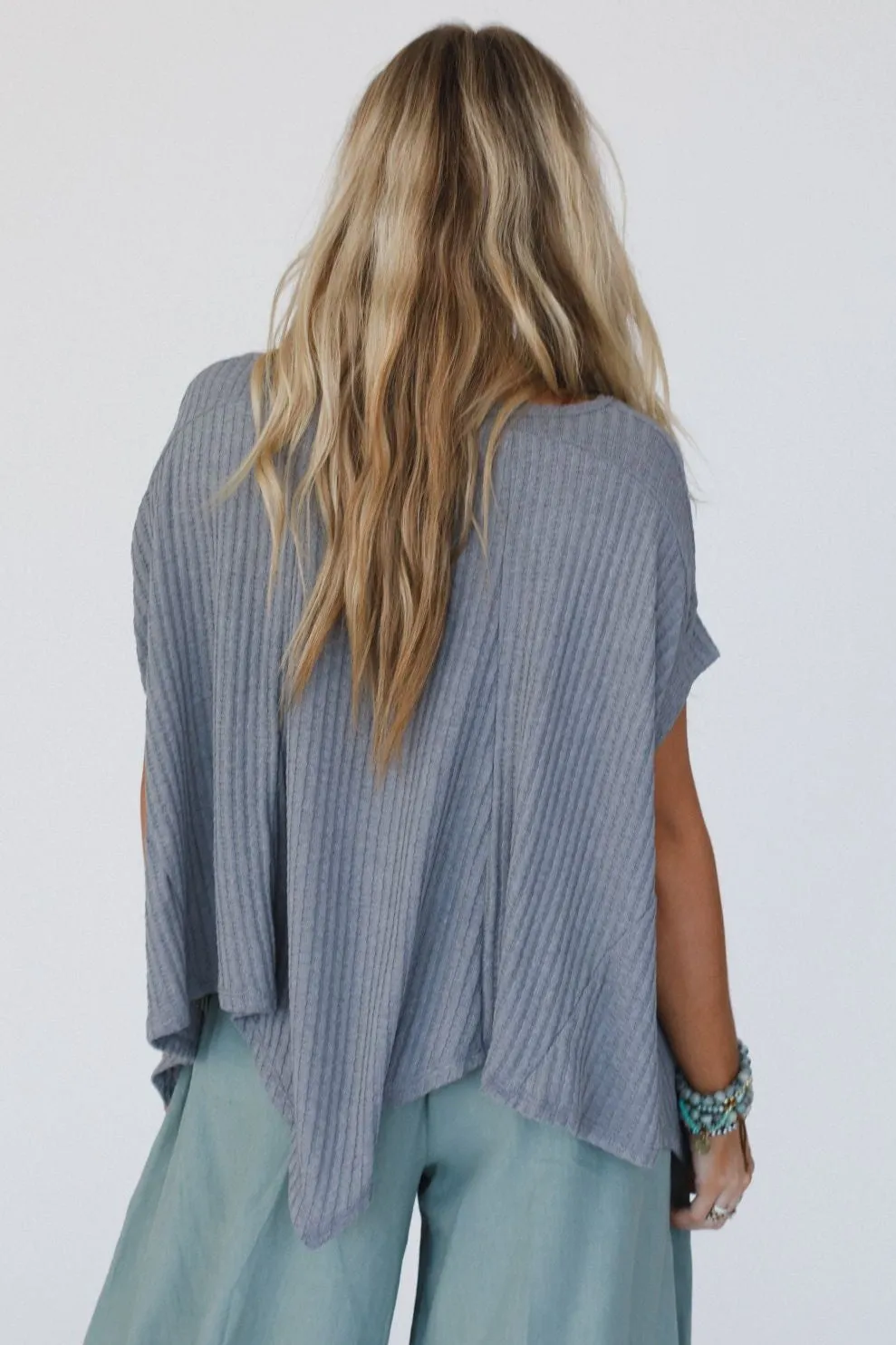 The Nest Everleigh Textured Tunic Top - Heather Gray
